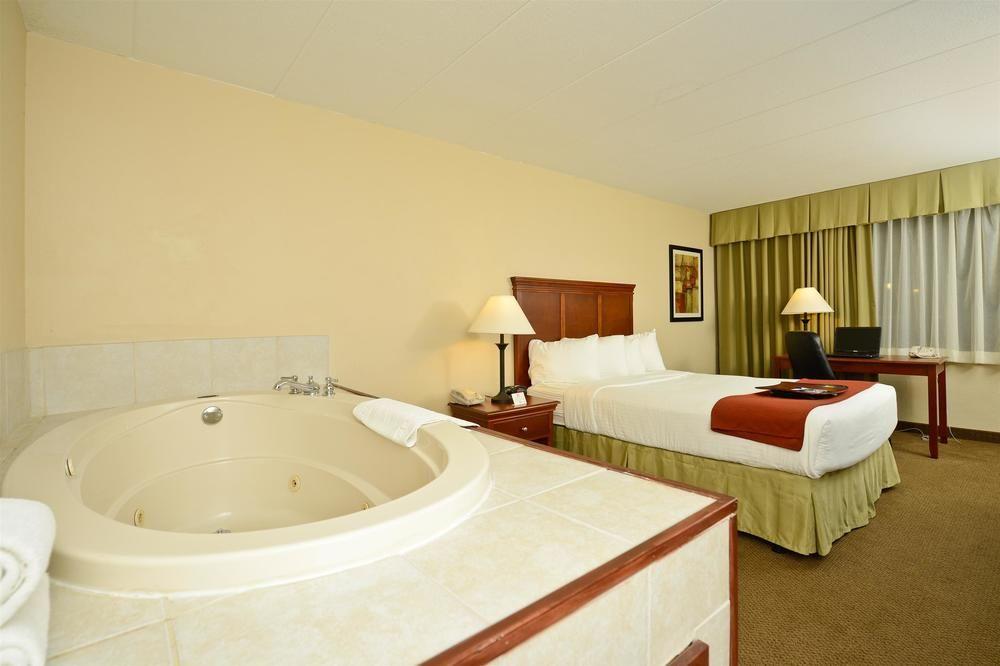 Best Western Plus La Porte Hotel & Conference Center Екстер'єр фото