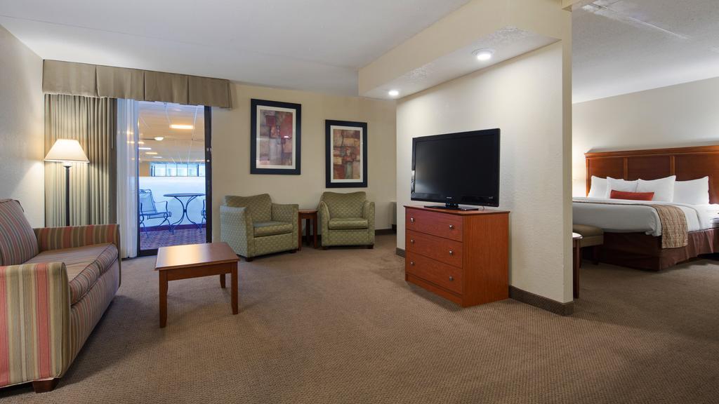 Best Western Plus La Porte Hotel & Conference Center Екстер'єр фото
